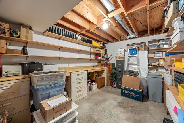 142 Red Fox Rd SE, Cedar Rapids, IA 52403