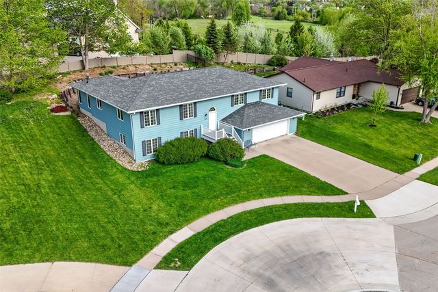 142 Red Fox Rd SE, Cedar Rapids, IA 52403