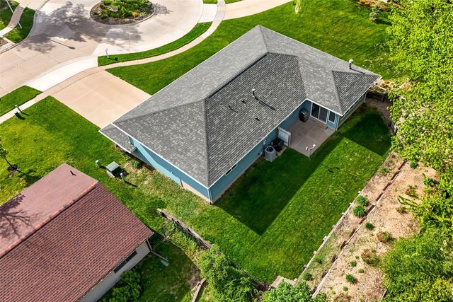 142 Red Fox Rd SE, Cedar Rapids, IA 52403