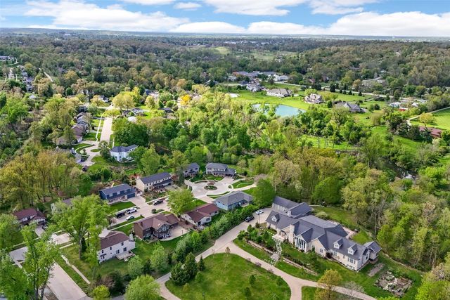 142 Red Fox Rd SE, Cedar Rapids, IA 52403