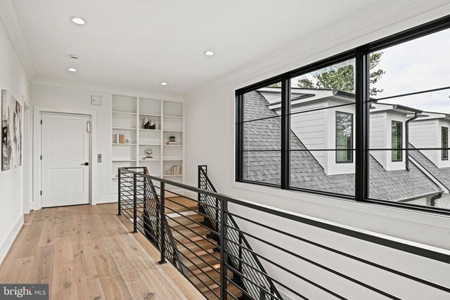 1109 INGLESIDE AVE, Mclean, VA 22101