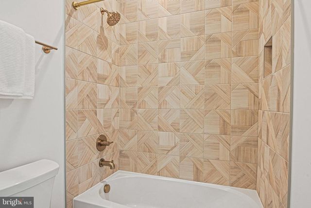 1109 INGLESIDE AVE, Mclean, VA 22101