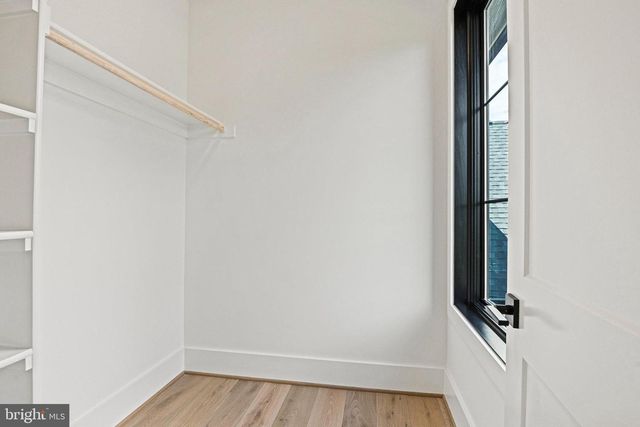 1109 INGLESIDE AVE, Mclean, VA 22101