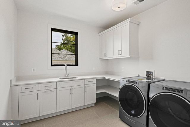 1109 INGLESIDE AVE, Mclean, VA 22101