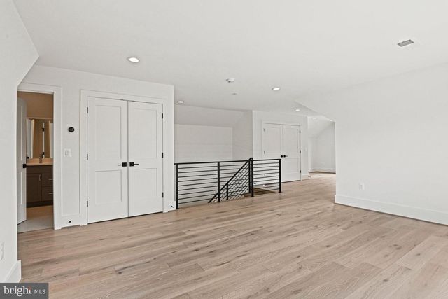 1109 INGLESIDE AVE, Mclean, VA 22101