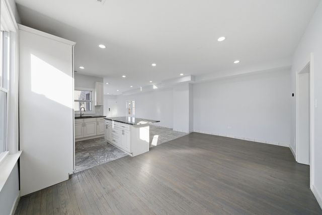 5108 W Fullerton Avenue, Chicago, IL 60639