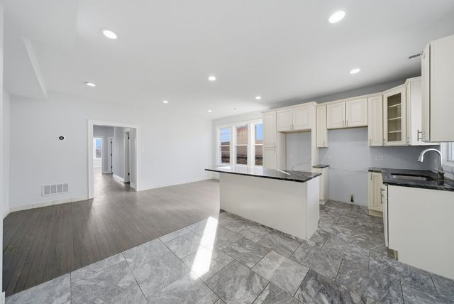 5108 W Fullerton Avenue, Chicago, IL 60639