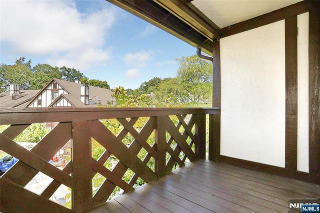 2406 Hemingway 2406, Mahwah, NJ 07430