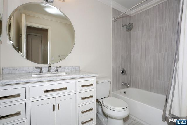 2406 Hemingway 2406, Mahwah, NJ 07430