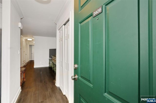 2406 Hemingway 2406, Mahwah, NJ 07430