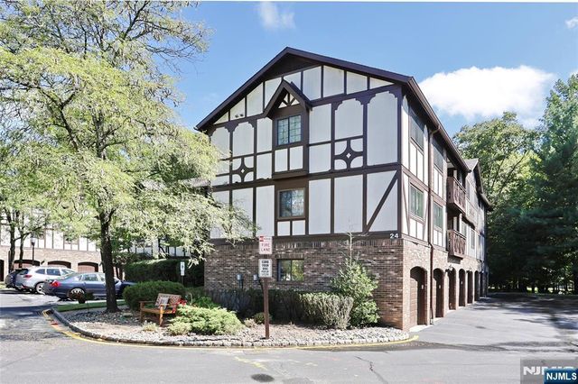 2406 Hemingway 2406, Mahwah, NJ 07430