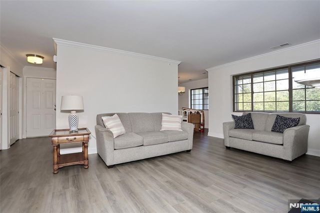 2406 Hemingway 2406, Mahwah, NJ 07430