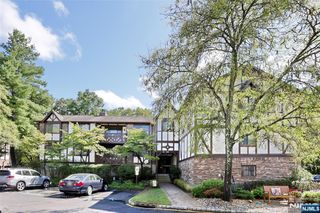 2406 Hemingway 2406, Mahwah, NJ 07430