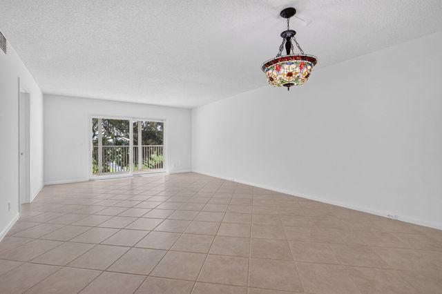 12800 SW 7th Court 307G, Pembroke Pines, FL 33027