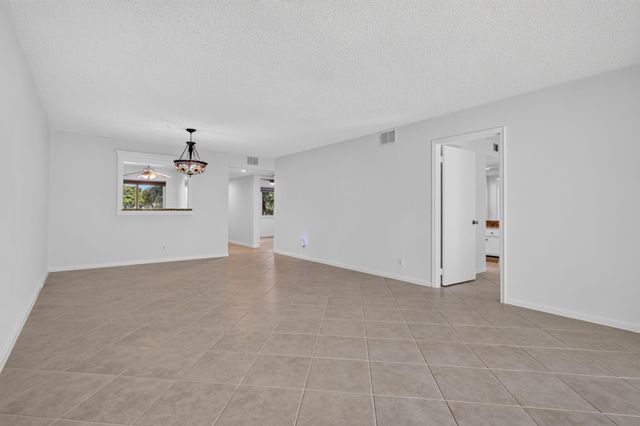 12800 SW 7th Court 307G, Pembroke Pines, FL 33027
