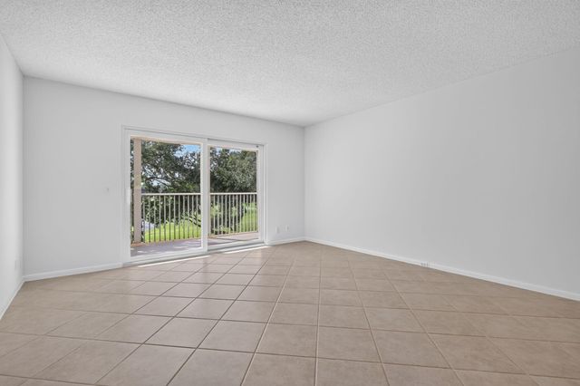 12800 SW 7th Court 307G, Pembroke Pines, FL 33027