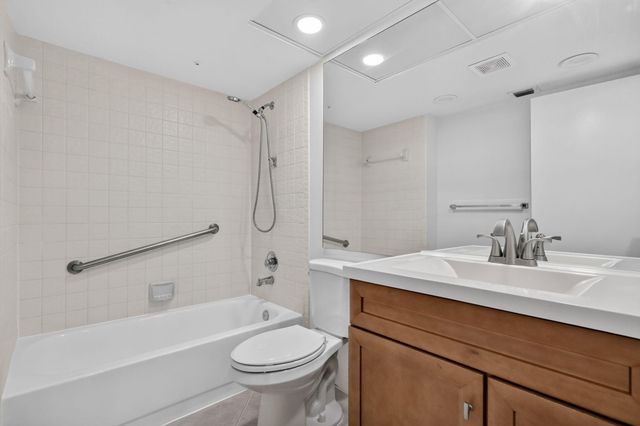 12800 SW 7th Court 307G, Pembroke Pines, FL 33027