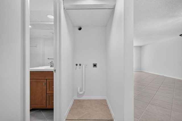 12800 SW 7th Court 307G, Pembroke Pines, FL 33027