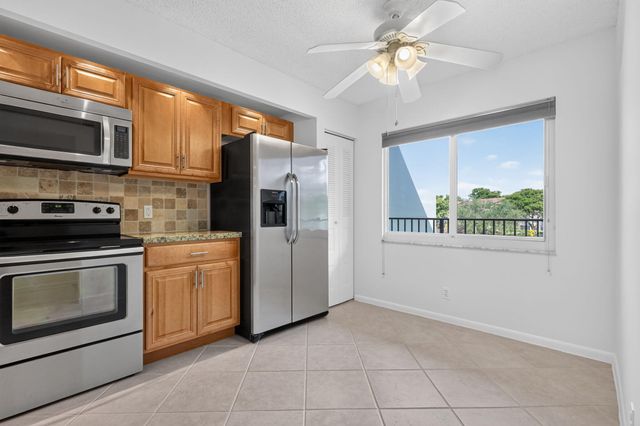 12800 SW 7th Court 307G, Pembroke Pines, FL 33027