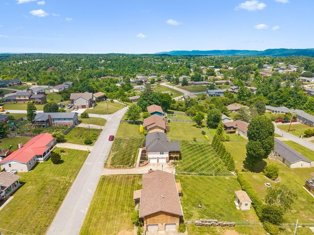 2804 Saint Lawrence Road, Chattanooga, TN 37421