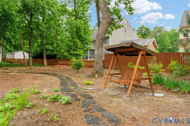 5443 Wintercreek Dr, Glen Allen, VA 23060