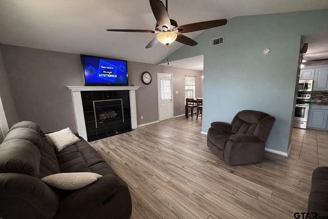 2311 S Williams, Mt Pleasant, TX 75455