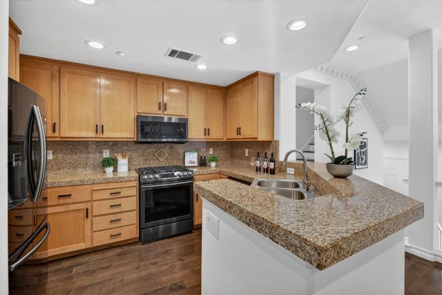 807 Georgetown Place, San Jose, CA 95126