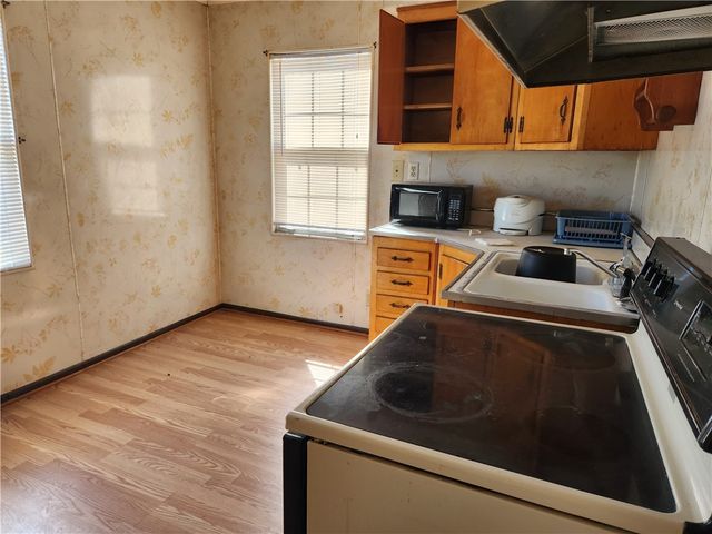 528 Carbon St, City Of But Ne, PA 16001