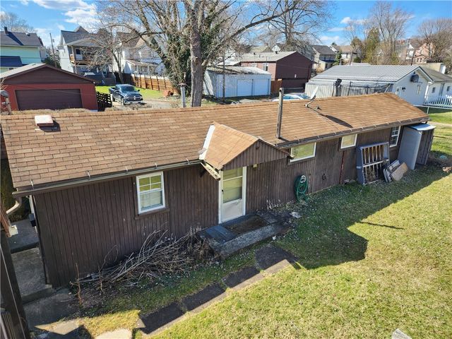 528 Carbon St, City Of But Ne, PA 16001