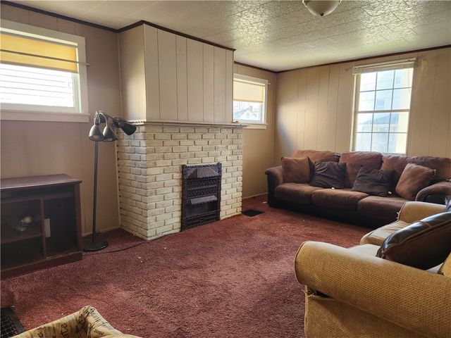 528 Carbon St, City Of But Ne, PA 16001