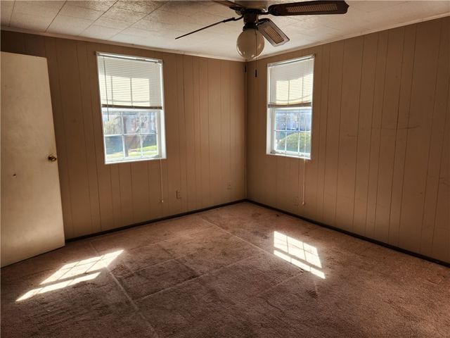 528 Carbon St, City Of But Ne, PA 16001