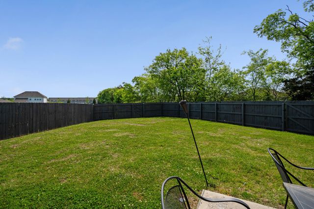 1003 Baltusrol Ln, Lebanon, TN 37087