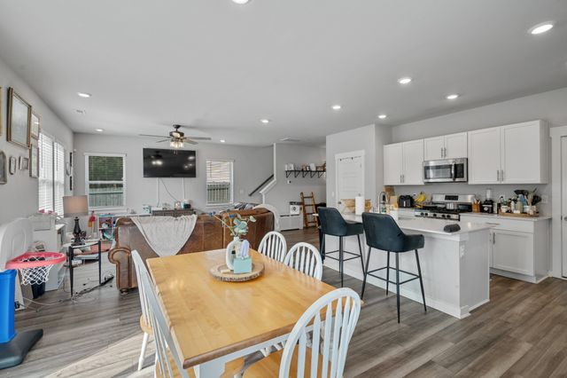1003 Baltusrol Ln, Lebanon, TN 37087