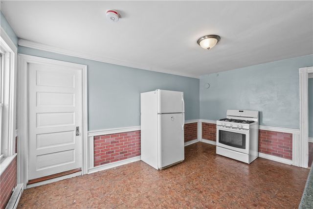 85 Pawtucket Avenue, Pawtucket, RI 02860