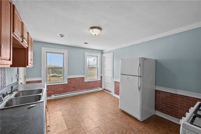 85 Pawtucket Avenue, Pawtucket, RI 02860