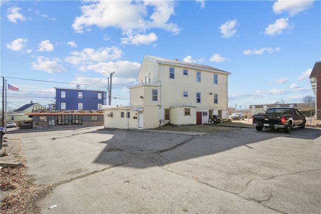 85 Pawtucket Avenue, Pawtucket, RI 02860