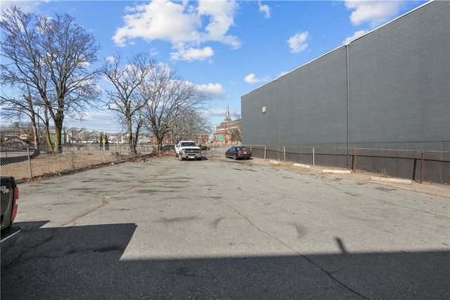 85 Pawtucket Avenue, Pawtucket, RI 02860