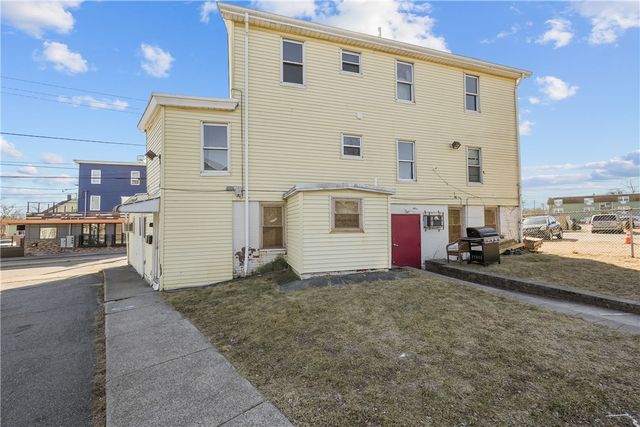 85 Pawtucket Avenue, Pawtucket, RI 02860