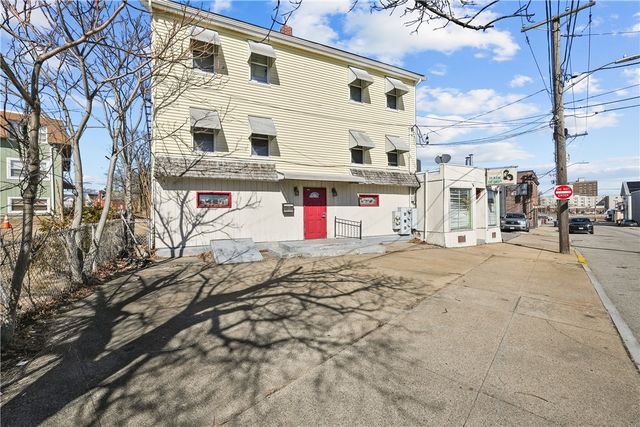 85 Pawtucket Avenue, Pawtucket, RI 02860