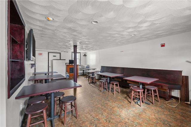 85 Pawtucket Avenue, Pawtucket, RI 02860