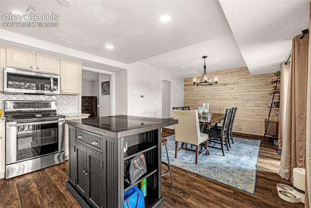 313 Raspberry Lane, Monument, CO 80132