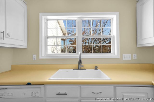 89 Willoughby Drive, St Pauls, NC 28384