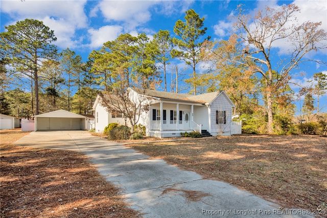 89 Willoughby Drive, St Pauls, NC 28384