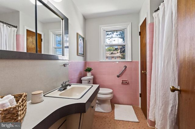 505 VERNON RD, Springfield, PA 19064