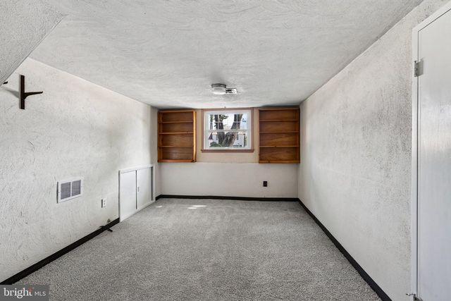 505 VERNON RD, Springfield, PA 19064