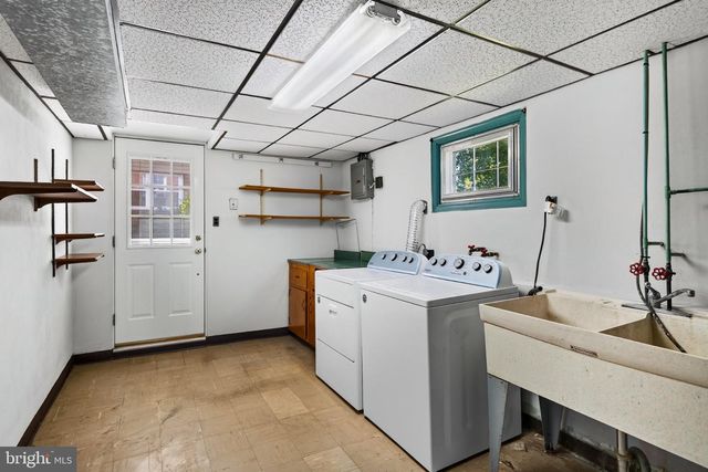 505 VERNON RD, Springfield, PA 19064