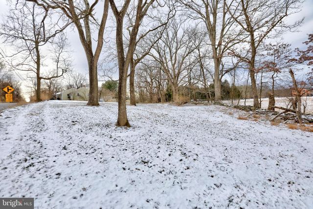 16819 WOODGROVE RD, Round Hill, VA 20141