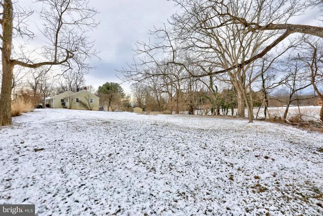 16819 WOODGROVE RD, Round Hill, VA 20141
