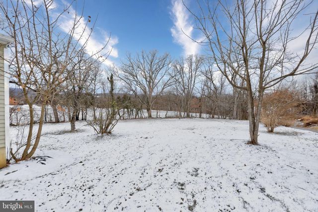 16819 WOODGROVE RD, Round Hill, VA 20141