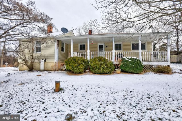 16819 WOODGROVE RD, Round Hill, VA 20141